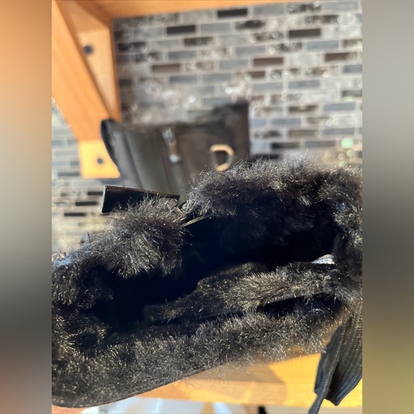 Torrid Cold Weather Booties Side Zip Fur lined Boots Women 10 WW Black NWT - Picture 6 of 8